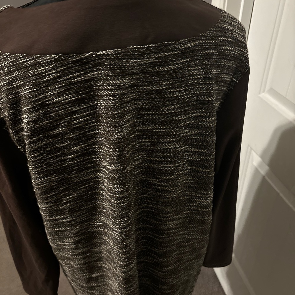 Sweater - Picture 4 of 4